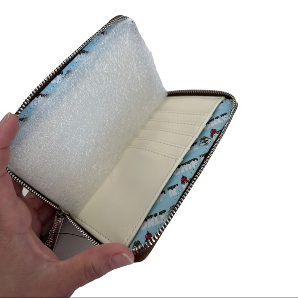 NWT Disney x Loungefly Chip & Dale with Snacks Mini Backpack & Matching Wallet - Picture 13 of 15